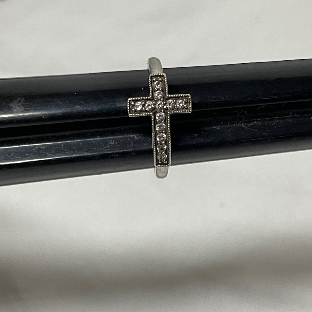 Sterling Silver Cross Ring size 6.5 weight 2.25 - Picture 5 of 6